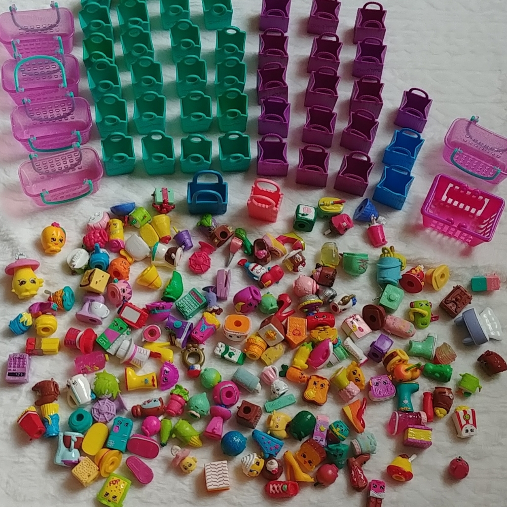 Shopkins Bundle (210 pieces)